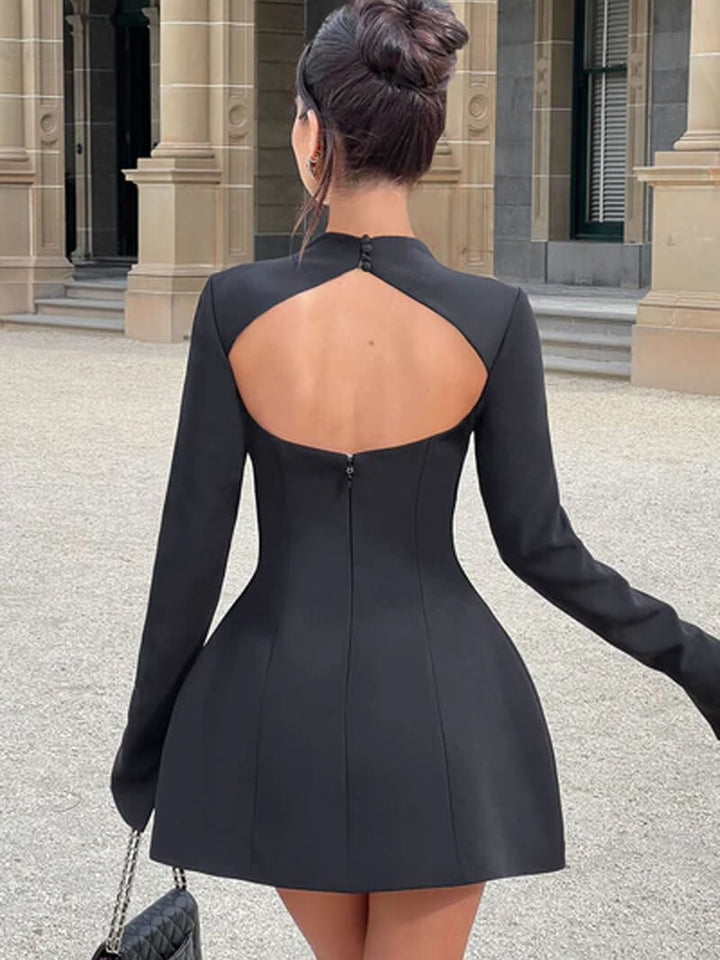 Robe Mini en Coton Sans Dos Nymera – Robe Élégante pour les Fêtes d'Automne/Hiver